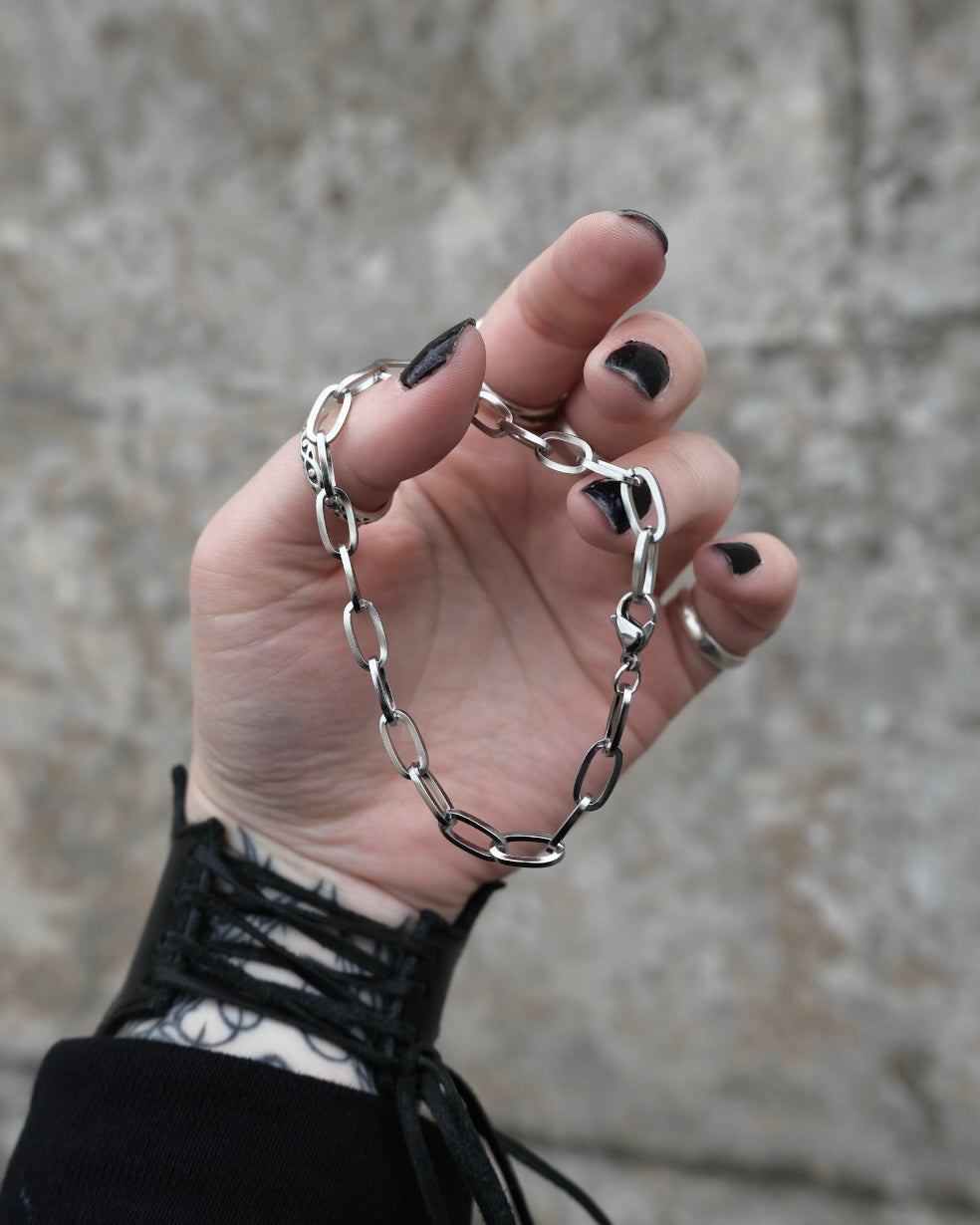 SIMPLE STAINLESS STEEL CHAIN LINK BRACELET