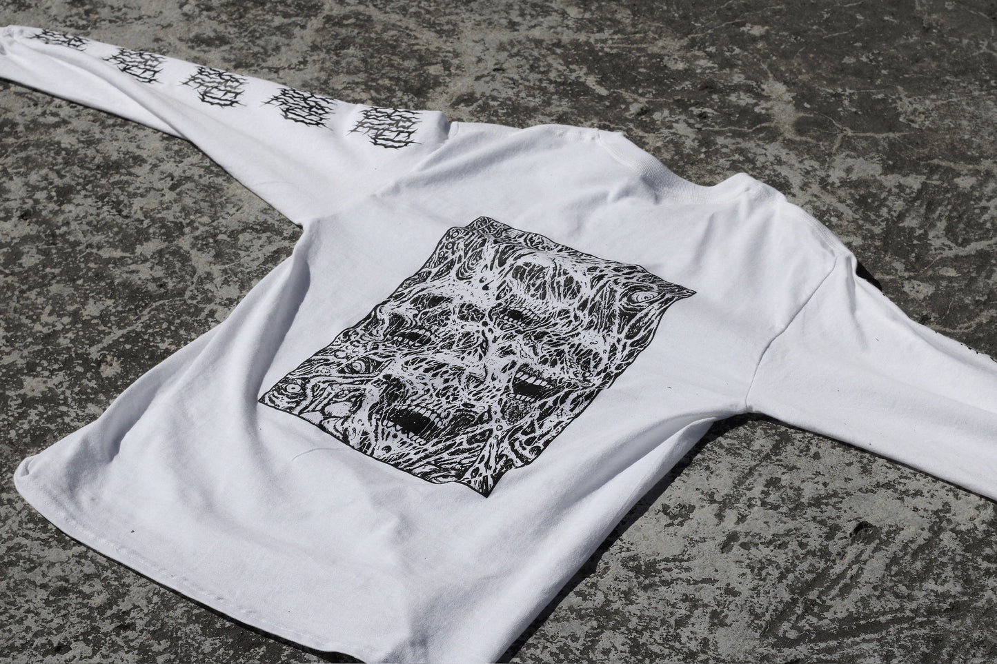 OBSCURED GORE LONG SLEEVE TEE