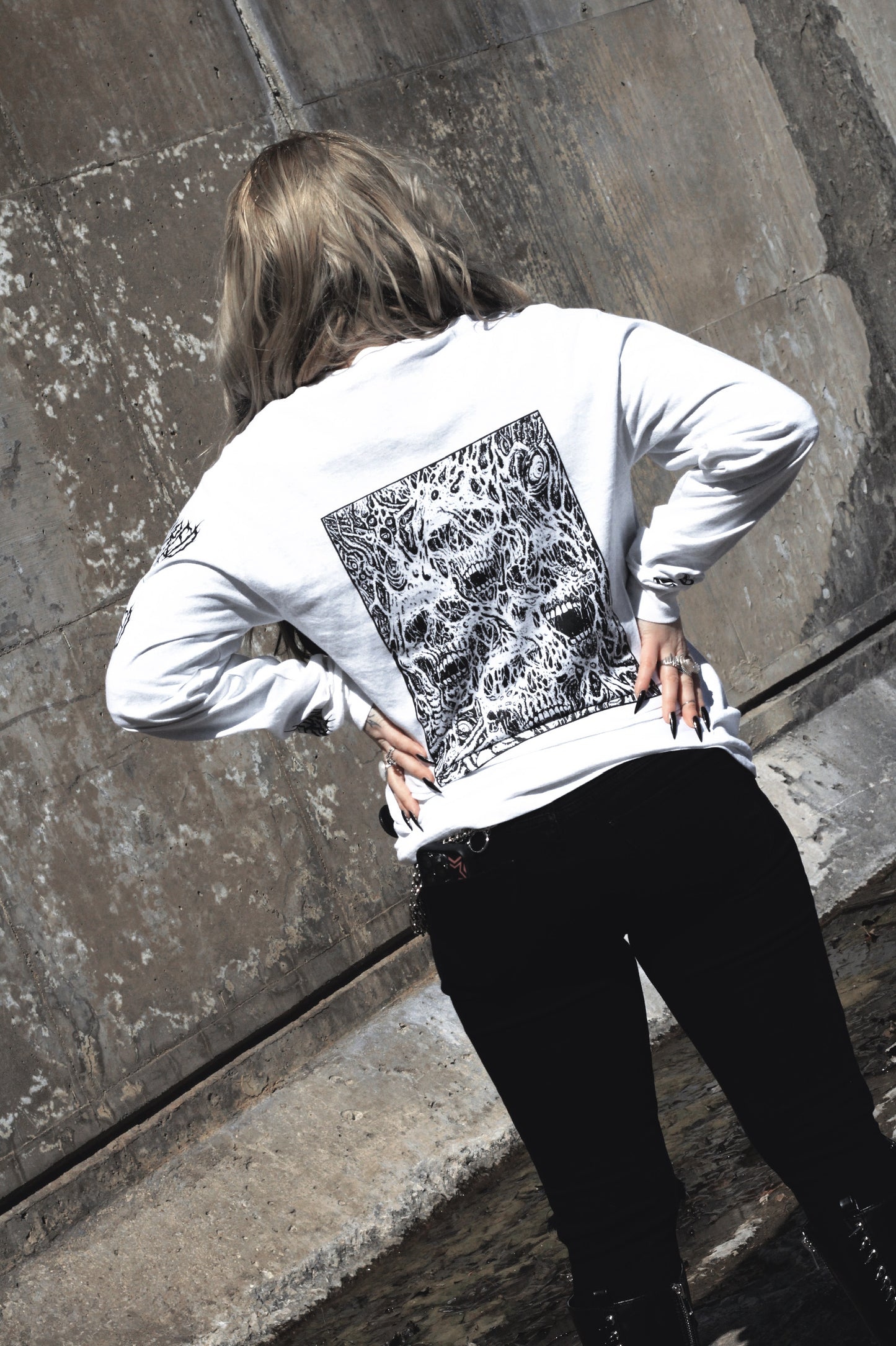 OBSCURED GORE LONG SLEEVE TEE