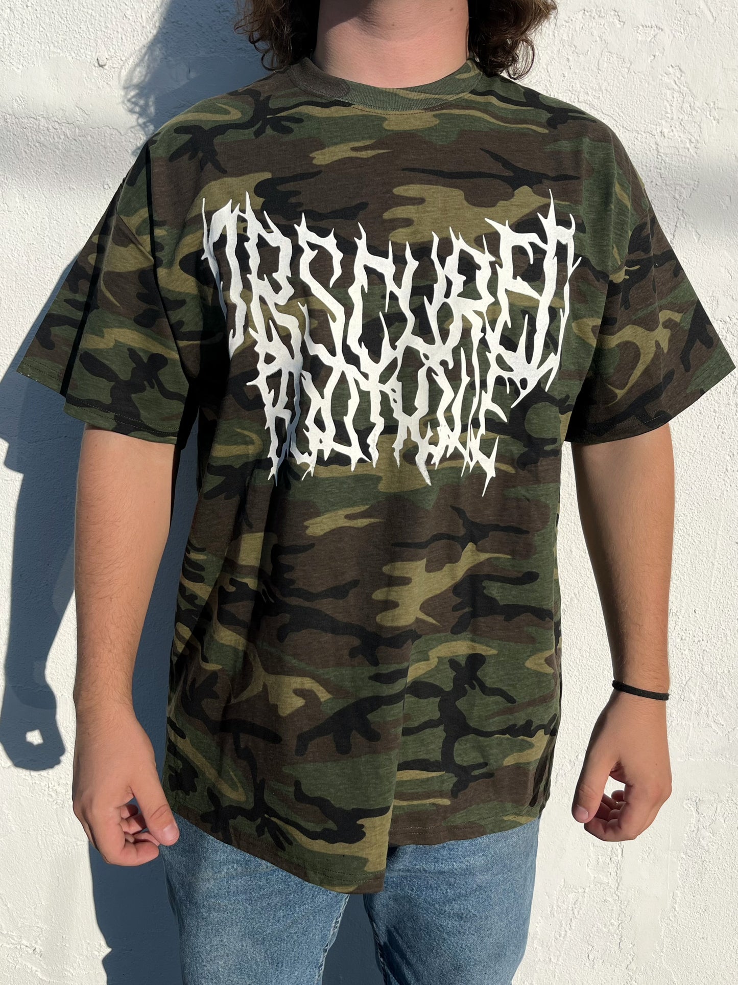 OBSCURED YALL'TERNATIVE CAMO LOGO TEE